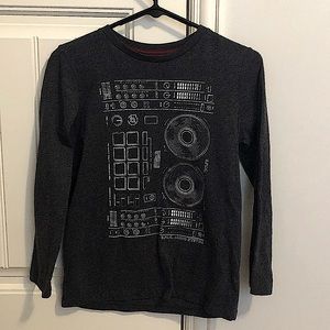 🦚Pick 2/$12- Grey Long Sleeve Turntable Music Theme Shirt- Size 10/12